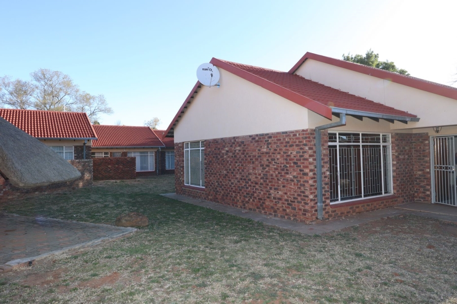 To Let 3 Bedroom Property for Rent in Meiringspark North West